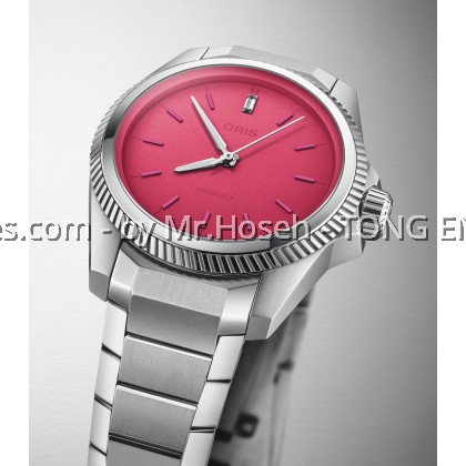 Oris ProPilot X Miss Piggy Edition 01 531 7796 4158-07 8 17 05LC